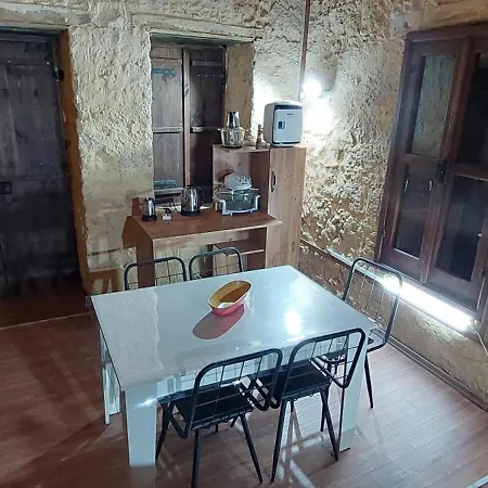 Stone Mansion Шале *