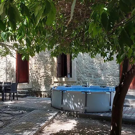 Stone Mansion * Nikozja